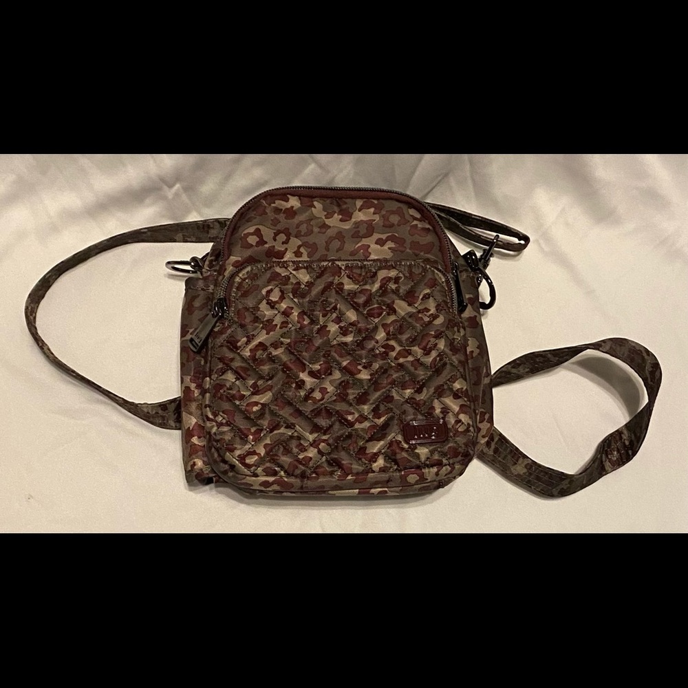 Lug Can Can Crossbody with RFID protection in Leopard Berry